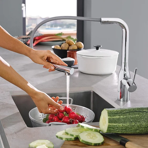 Grohe Essence Kitchen Sink Mixer With Pull Out Spray - Chrome 3 Grohe Essence Kitchen Sink Mixer With Pull Out Spray - Chrome